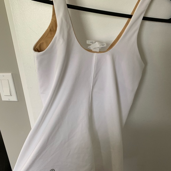 Lulu lemon top - Picture 3 of 3